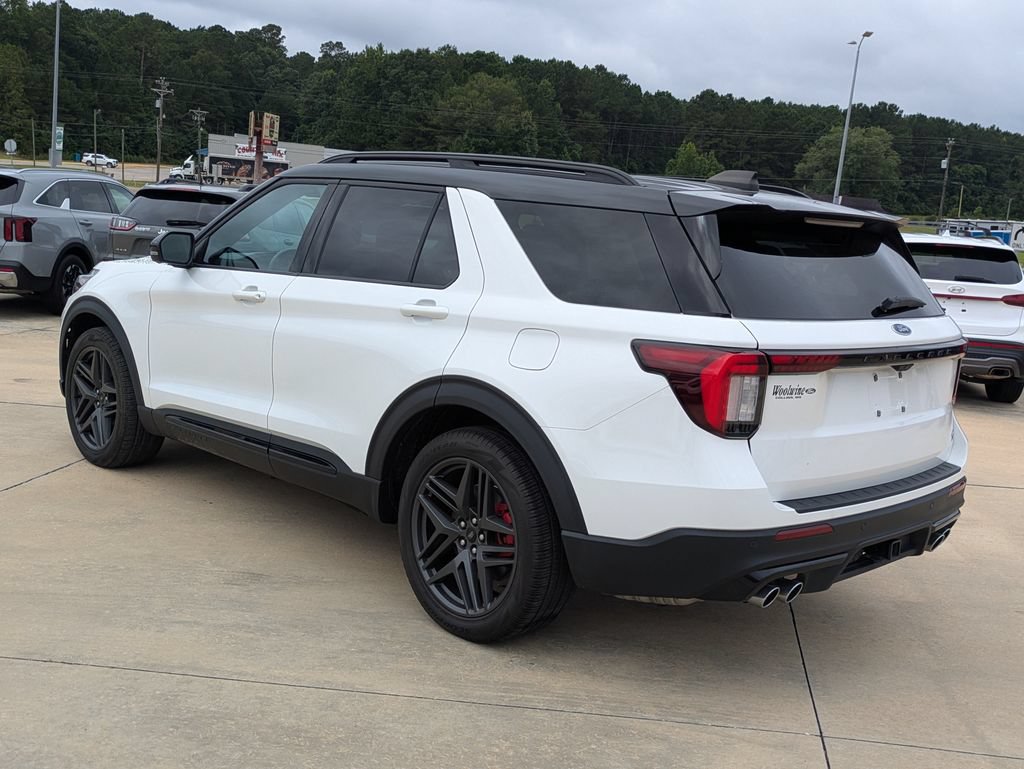 Used 2025 Ford Explorer ST AWD/4WD image 6