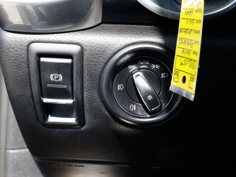 Used 2014 Porsche Cayenne Platinum Edition image 56