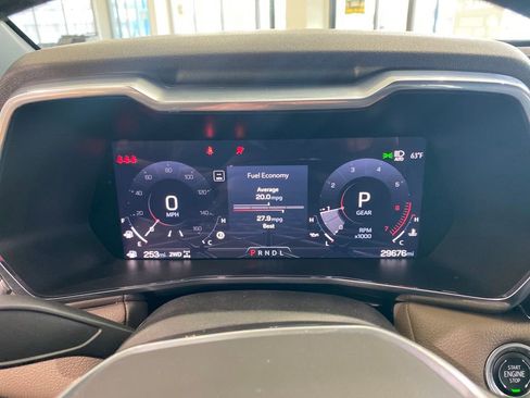 Used 2024 GMC Canyon Denali image 16