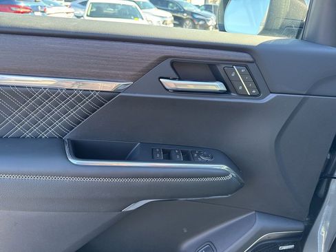 New 2026 GMC Acadia Denali w/ Super Cruise Package FWD image 14