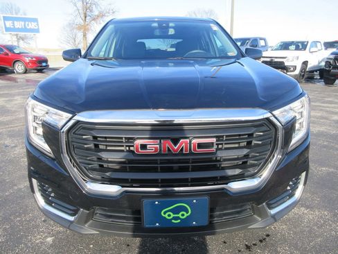 Certified 2023 GMC Terrain SLE image 8