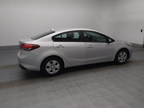 Used 2017 Kia Forte LX FWD image 10