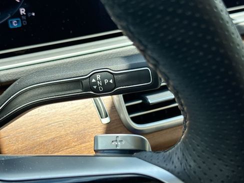 Used 2024 Mercedes-Benz GLS 580 4MATIC image 29