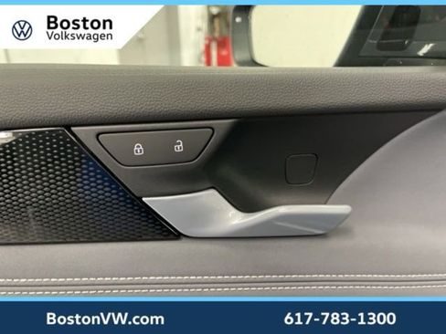 New 2026 Volkswagen Tiguan SE image 30