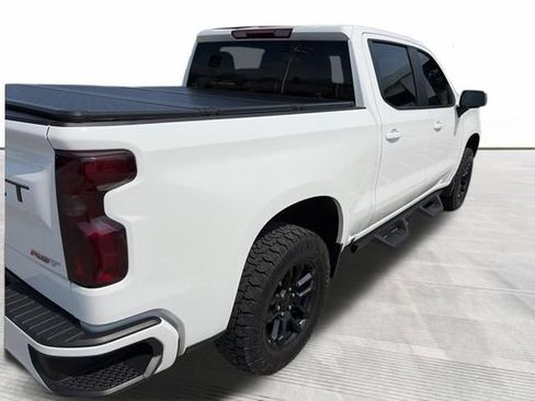 Used 2023 Chevrolet Silverado 1500 RST image 2