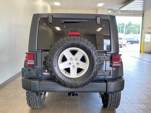 Used 2017 Jeep Wrangler Unlimited Sport w/ Quick Order Package 24S AWD/4WD image 7