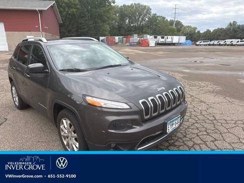 Used 2017 Jeep Cherokee Limited w/ Trailer Tow Group AWD/4WD image 1