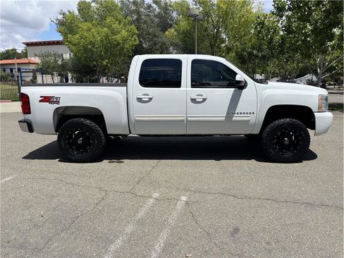 Used 2009 Chevrolet Silverado 1500 LT w/ Power Pack Plus AWD/4WD image 5