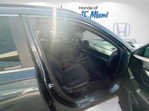 Used 2024 Honda CR-V Sport image 32