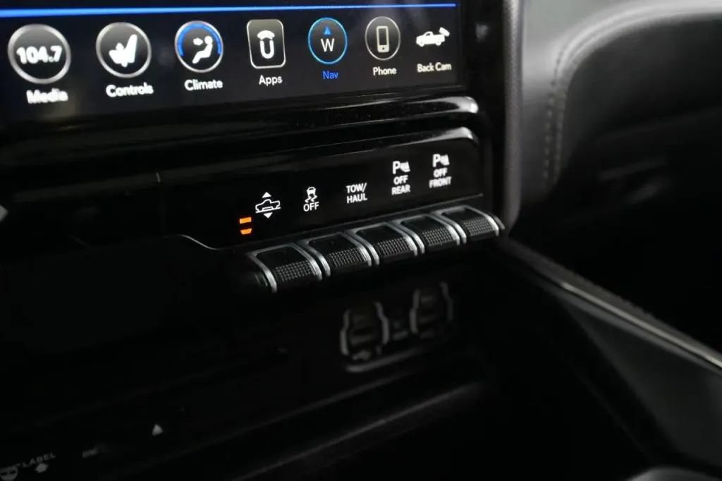 Used 2019 RAM 1500 Limited AWD/4WD image 36