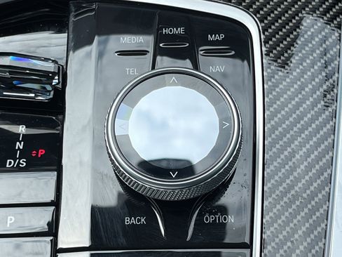 Used 2025 BMW X7 M60i w/ Executive Package image 7