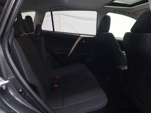 Used 2018 Toyota RAV4 XLE AWD/4WD image 13