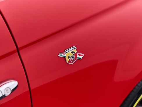 Used 2017 FIAT 500 Abarth w/ Popular Equipment Package FWD image 27