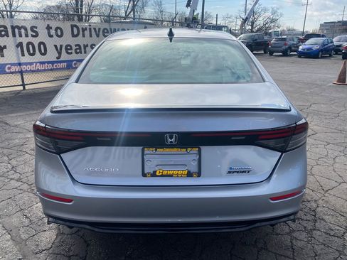 Used 2023 Honda Accord Sport image 3