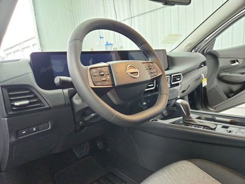 New 2026 Nissan Sentra SV w/ SV Convenience Package FWD image 18
