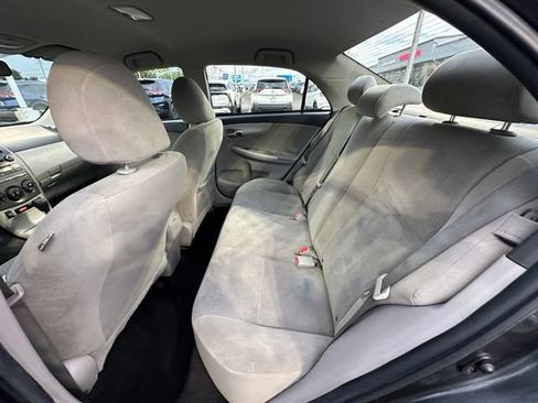 Used 2011 Toyota Corolla LE FWD image 25