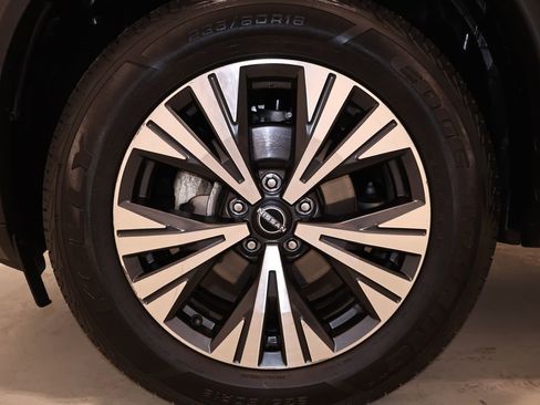 Used 2022 Nissan Rogue SV FWD image 36
