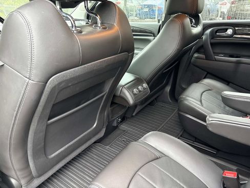 Used 2017 Buick Enclave Leather FWD image 29