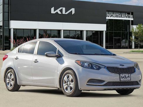 Used 2016 Kia Forte LX w/ LX Popular Package image 8
