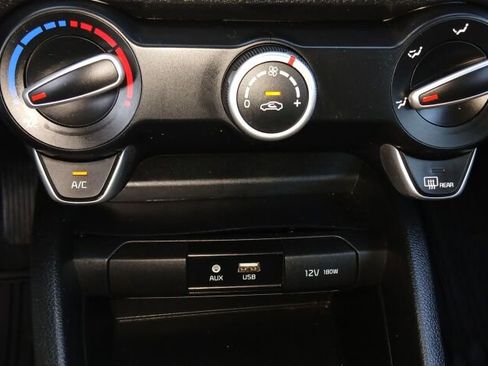 Used 2019 Kia Rio S image 26