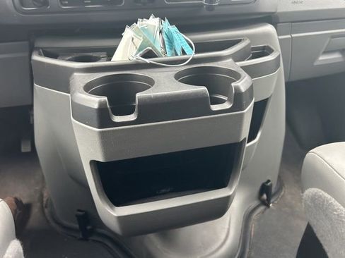 Used 2014 Ford E-350 and Econoline 350 XL w/ Power Windows & Locks Group image 20