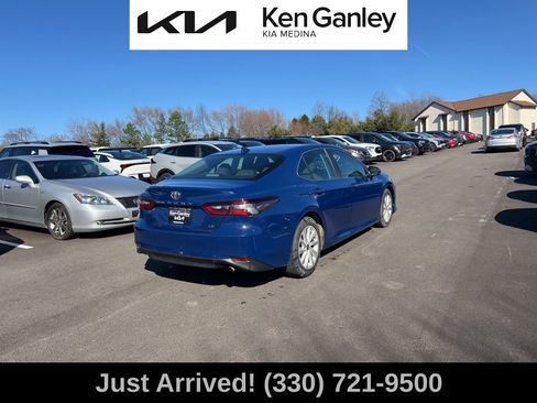 Used 2023 Toyota Camry LE image 5