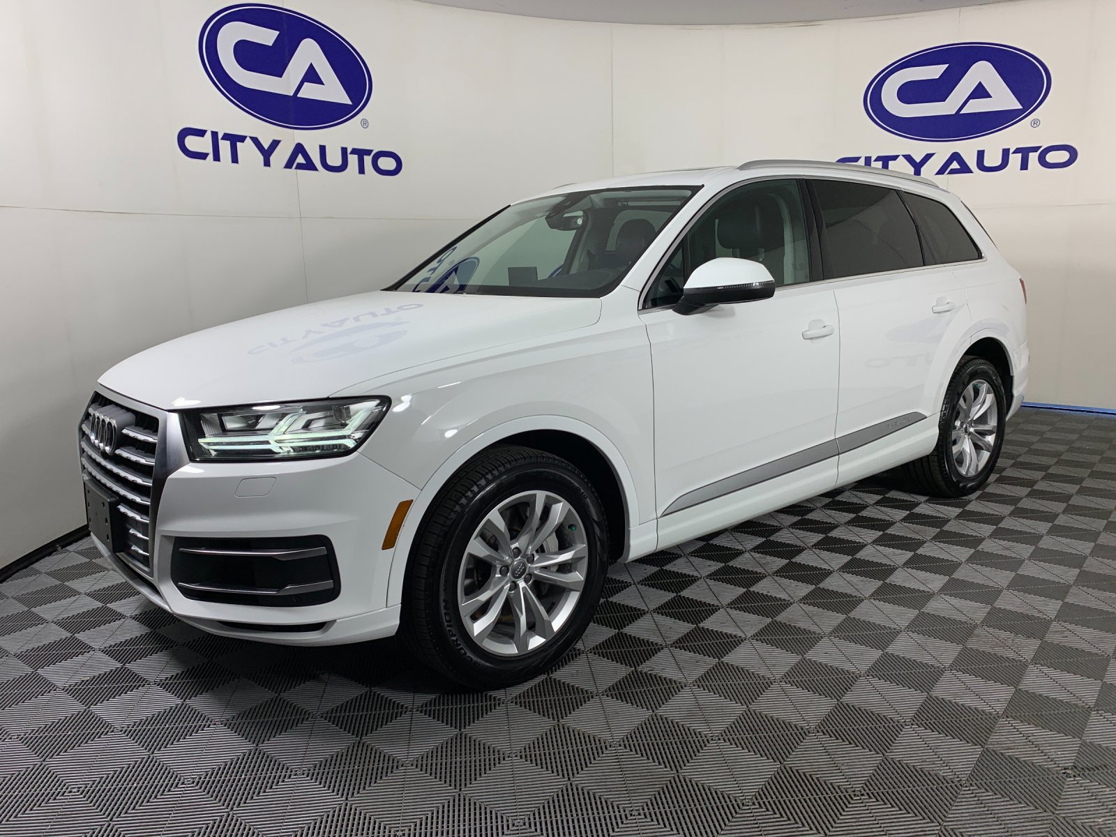 Used 2019 Audi Q7 3.0T Premium Plus AWD/4WD image 7