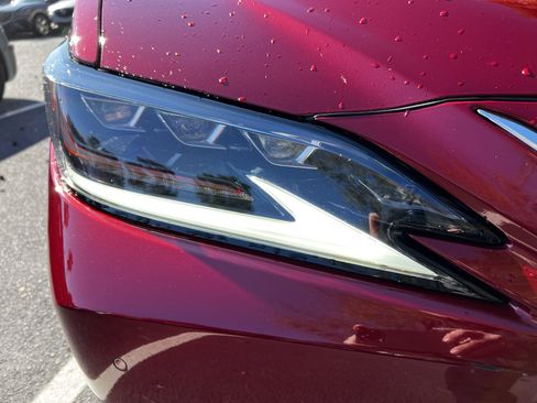 Certified 2021 Lexus ES 300h Ultra Luxury w/ Accessory Package 2 image 12