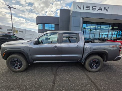 Used 2026 Nissan Frontier PRO-4X AWD/4WD image 8