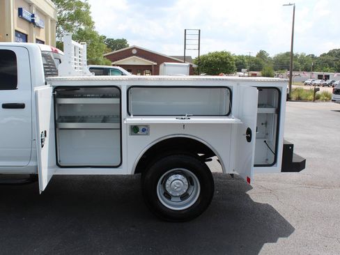 Used 2024 RAM 3500 Tradesman AWD/4WD image 17