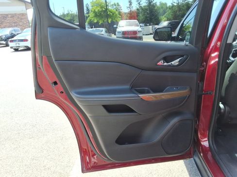 Certified 2019 GMC Acadia SLE AWD/4WD image 17