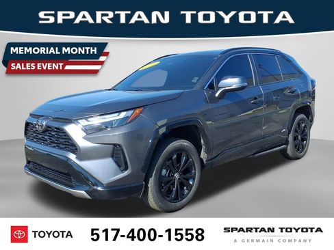 Used 2025 Toyota RAV4 SE w/ Weather Package AWD/4WD image 1