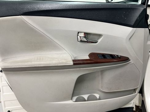 Used 2010 Toyota Venza FWD image 21