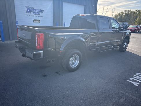 Used 2025 Ford F350 XL w/ XL Chrome Package image 3
