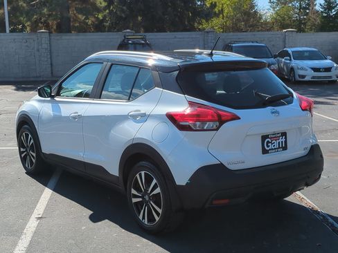 Used 2020 Nissan Kicks SV image 8