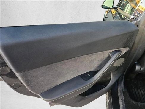 Used 2025 Tesla Model Y Long Range image 11