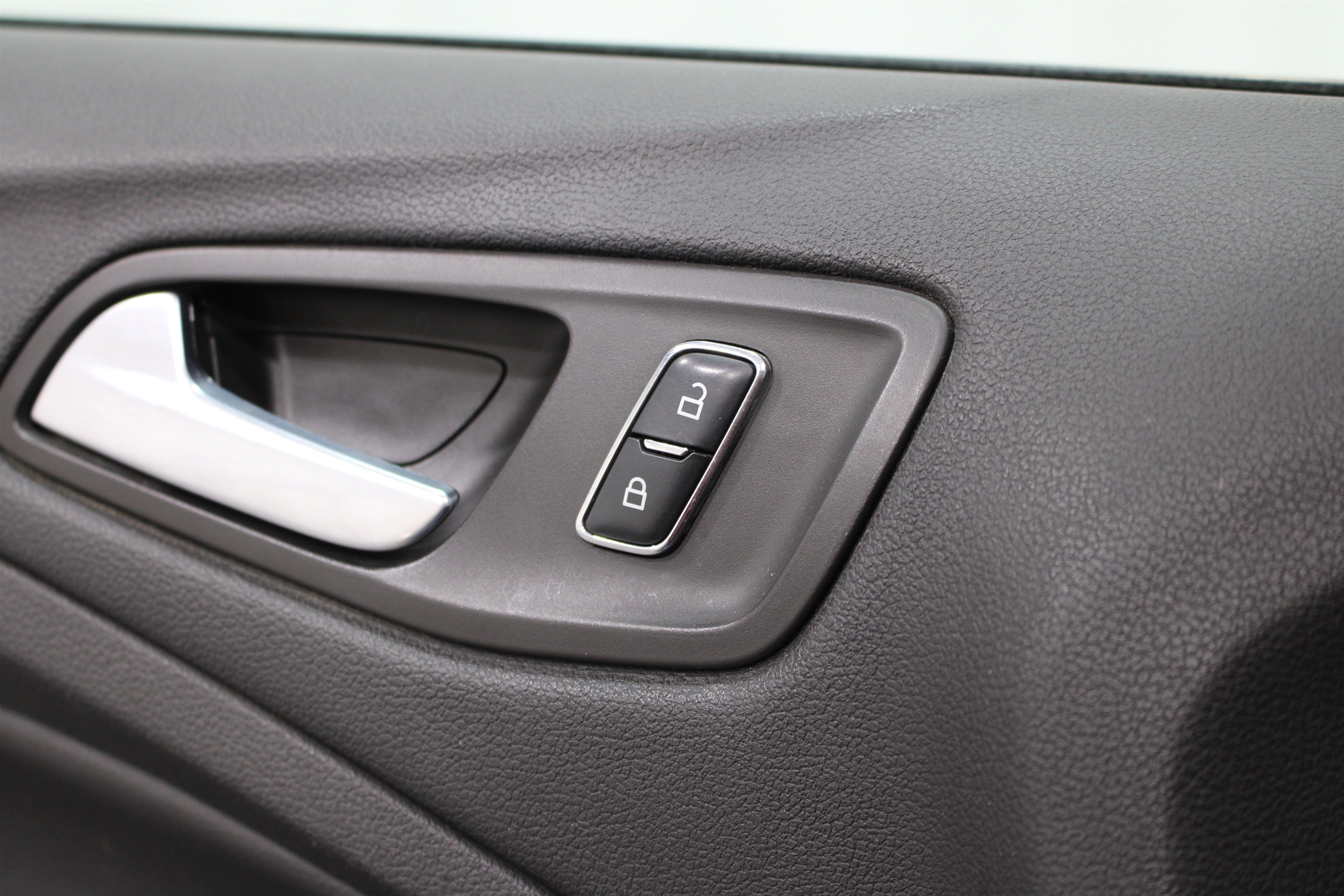 Used 2014 Ford Escape SE w/ SE Chrome Package FWD image 8