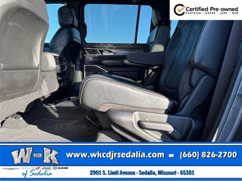 Certified 2024 Jeep Wagoneer Series III AWD/4WD image 29