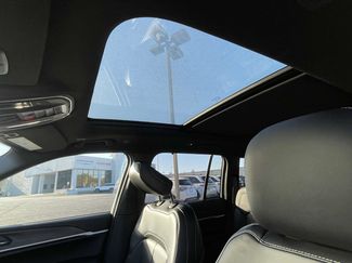 New 2025 Jeep Grand Cherokee Limited video 2