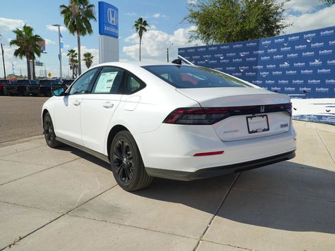 New 2025 Honda Accord SE image 9