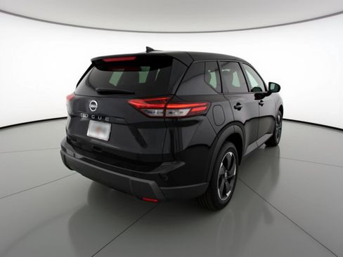 Used 2025 Nissan Rogue SV image 9