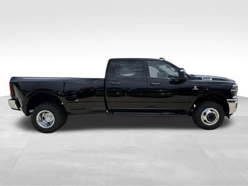 New 2026 RAM 3500 Tradesman AWD/4WD image 8