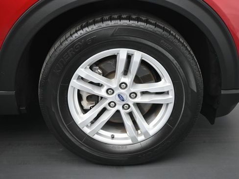 Certified 2023 Ford Explorer XLT RWD image 25