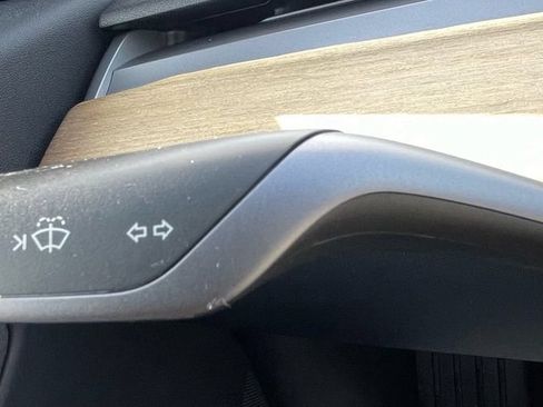 Used 2018 Tesla Model 3 Long Range RWD image 17