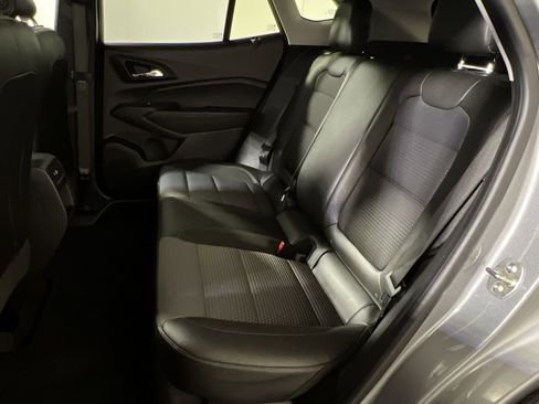 Used 2025 Chevrolet Trax LT image 23