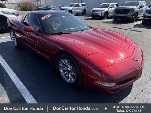 Used 2004 Chevrolet Corvette Base w/ Preferred Equipment Group image 1