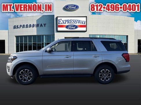 Used 2024 Ford Expedition XLT image 10