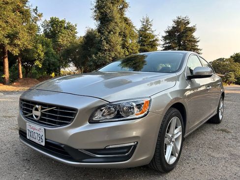 Used 2014 Volvo S60 T5 image 1