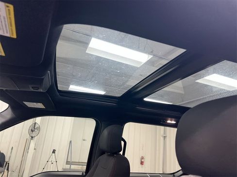 Used 2016 Ford F150 XLT w/ Equipment Group 302A Luxury image 18