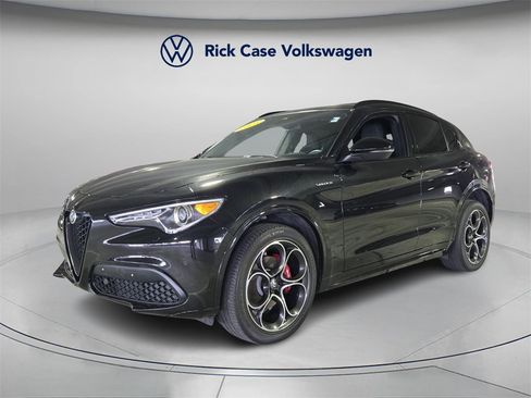 Used 2023 Alfa Romeo Stelvio Veloce image 8